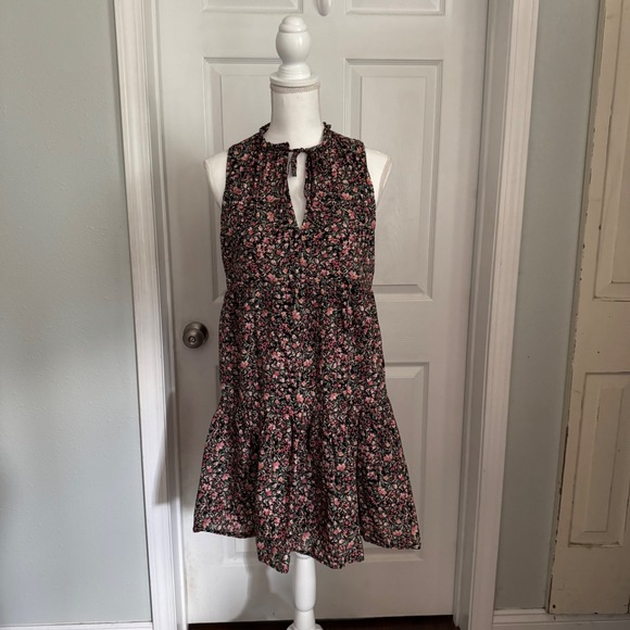 BB Dakota by Steve Madden Dresses & Skirts - Floral Print Dress Ruffle Mock Neck Sleeveless Casual